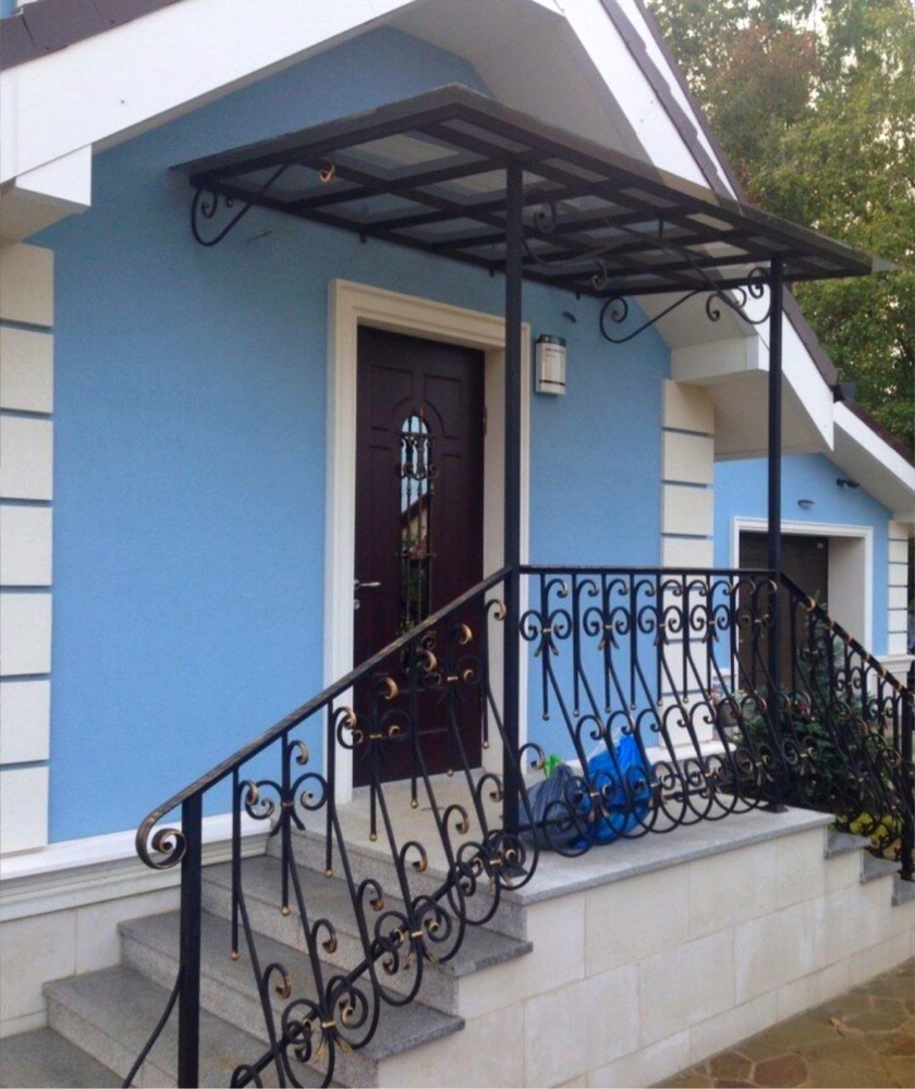 Односкатный навес над крыльцом из поликарбоната Современный навес пристроенный к дому «веранда»